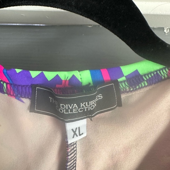 Diva Kurves 2pc Plus Size (XL) Bathing Suit. Aztec Print. NWOT. Never worn. - Picture 5 of 5